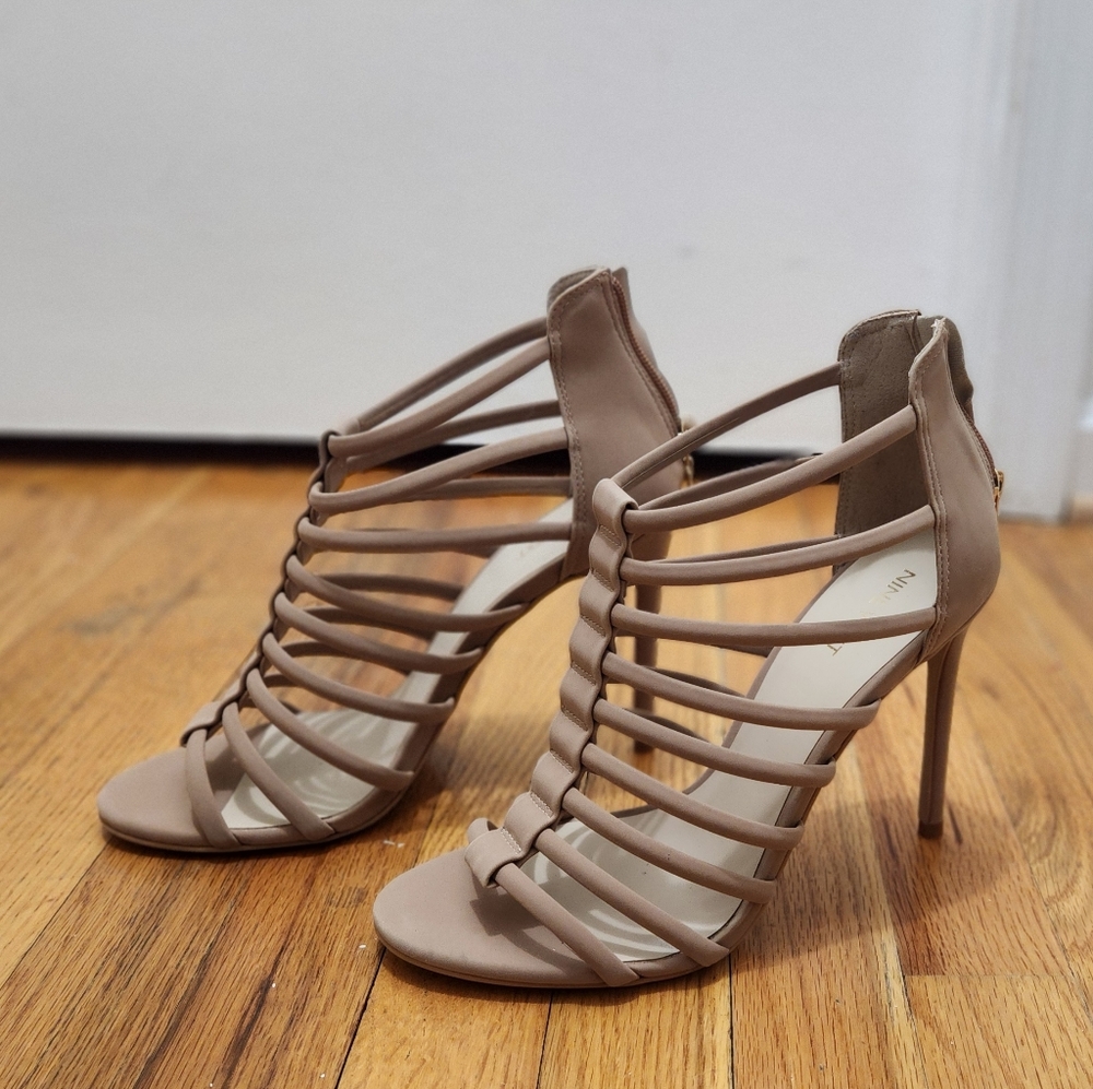 Nine West Women’s Strappy High Heel Sandals Nude Beige Size 10M Open Toe Pre-Own
